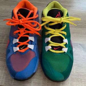 Boys basketball shoes